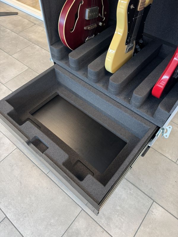 Gisk-12 Gitarskap for 5 stk Elektriske gitarer / Elektriske basser